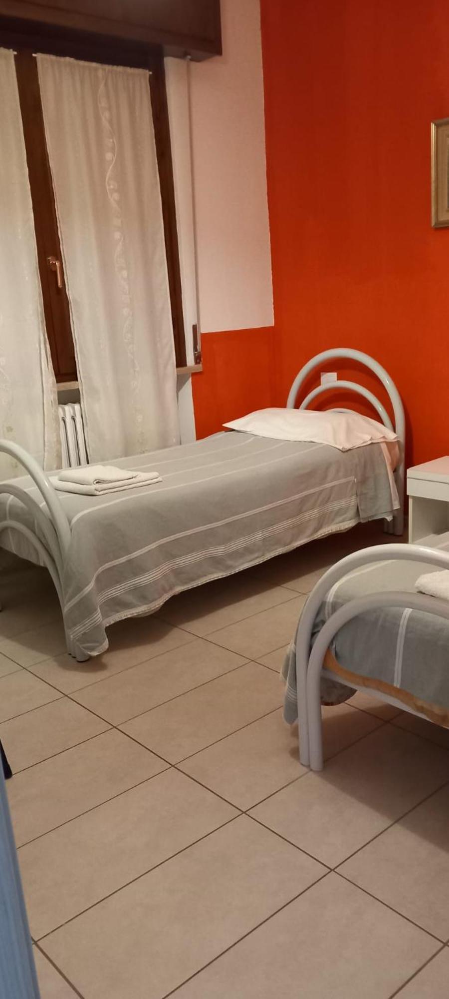 Kola Age Hotell Peschiera del Garda Rom bilde